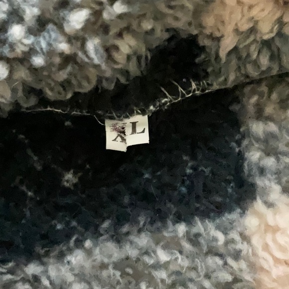 NWOT Buffalo Check Long Soft Fleece like Jacket, XL, Tan/Beige and Black - Picture 7 of 9